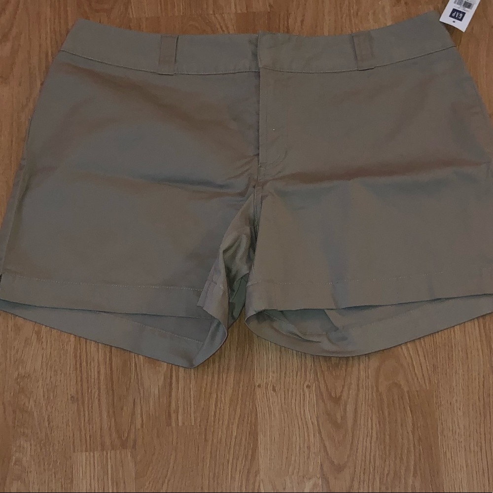 GAP Stretch Cotton Shorts (NWT)